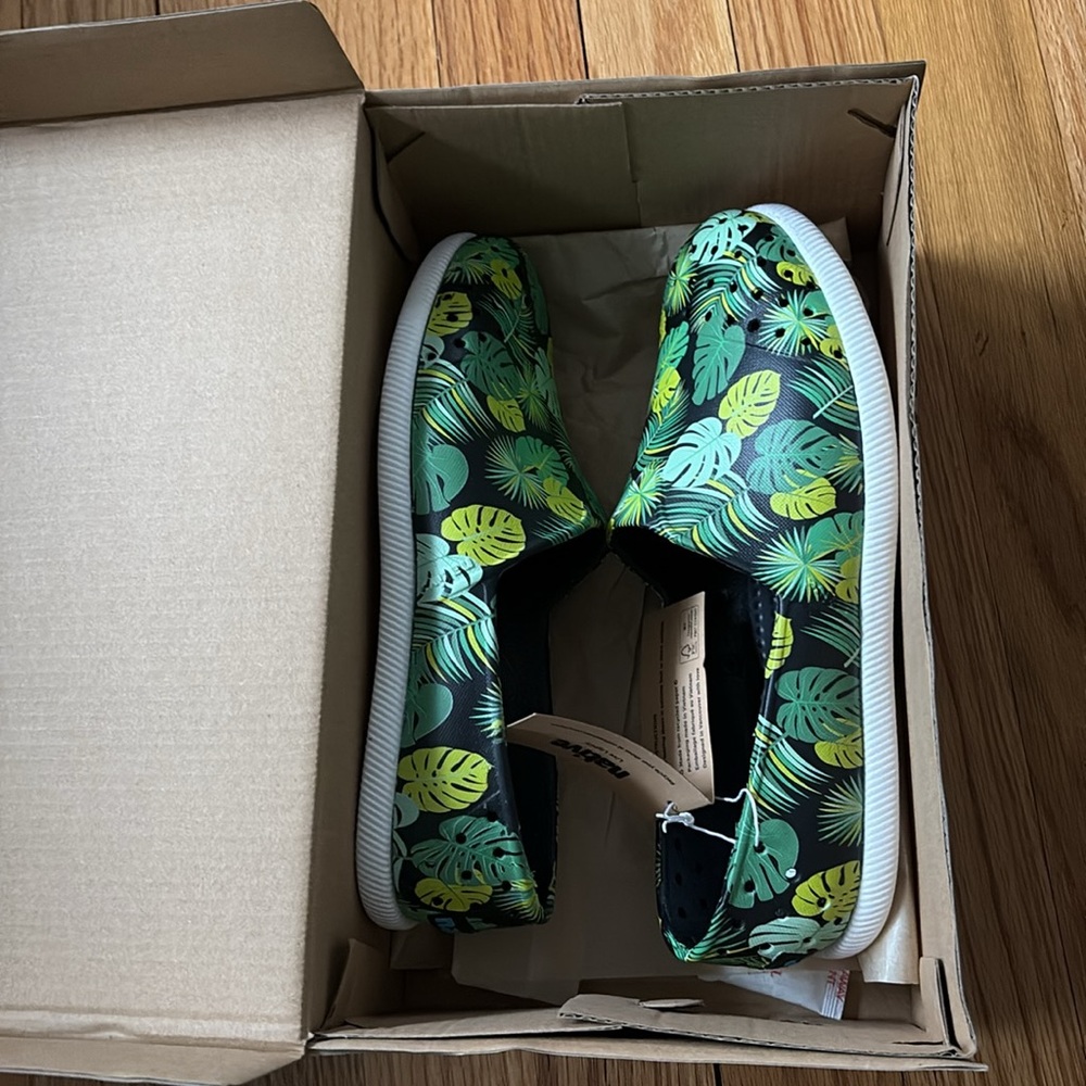 Native Slip-On Shoes - Picture 3 of 6